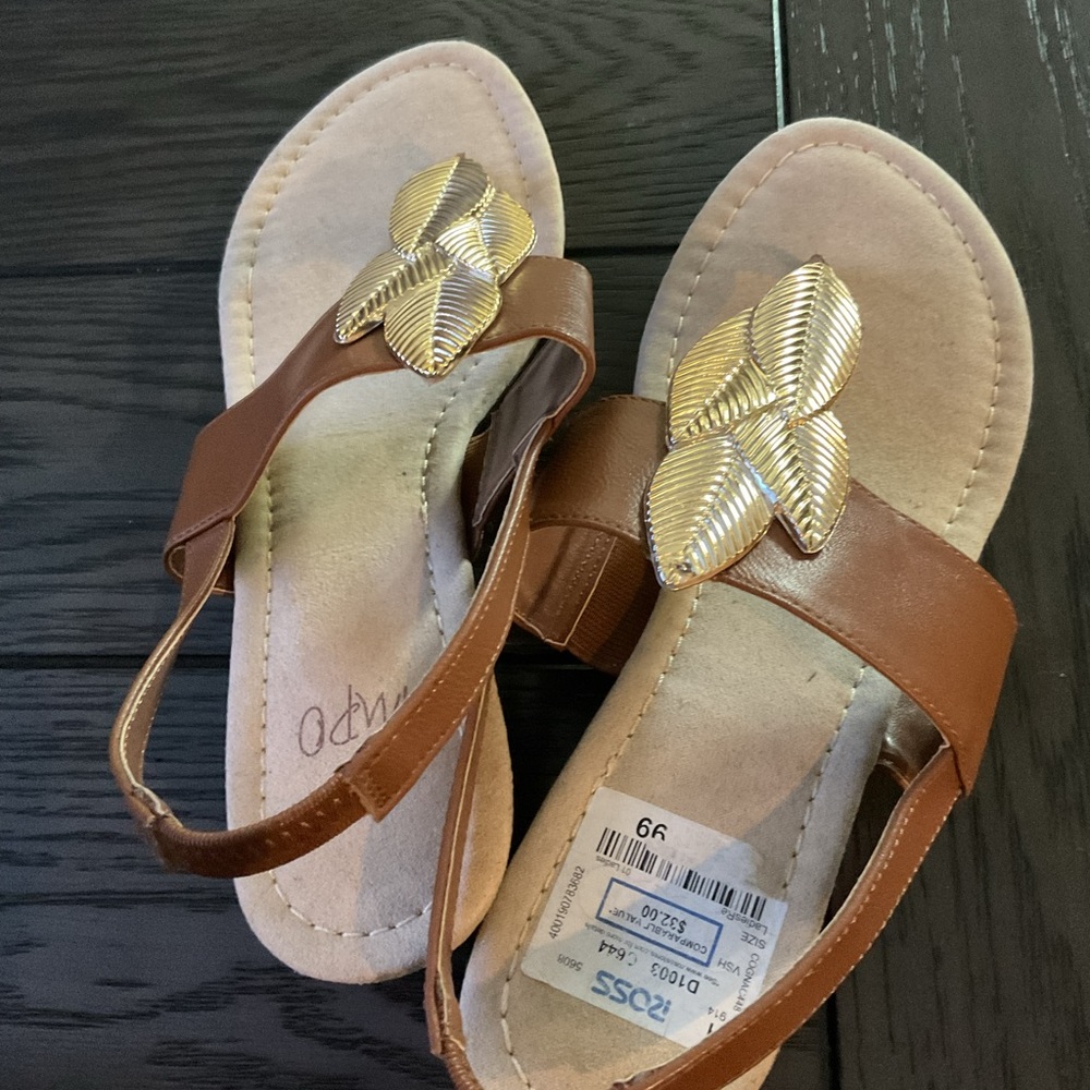 Women’s impo sandals size 8.5.